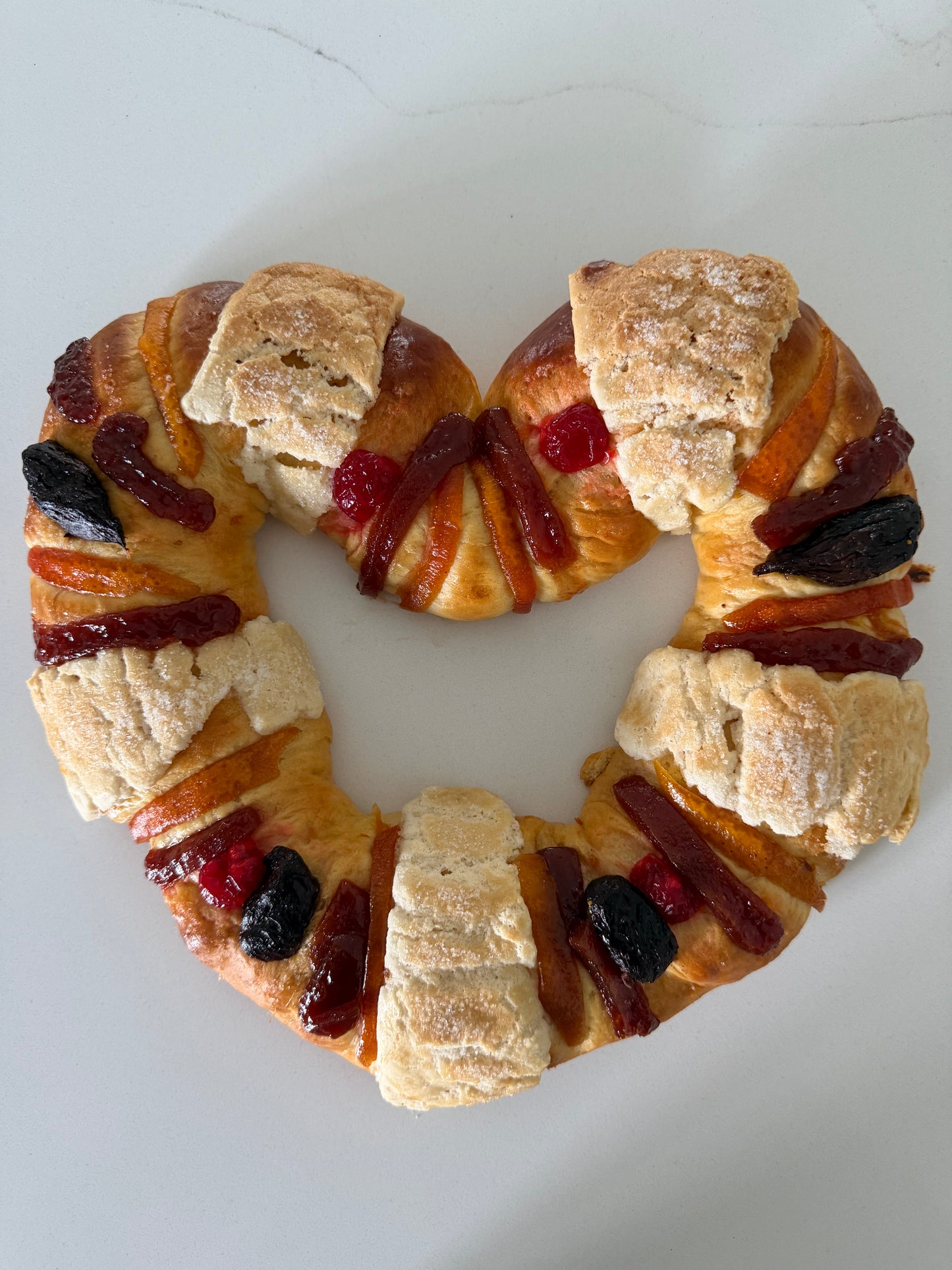 Rosca de Reyes (Heart Shape)