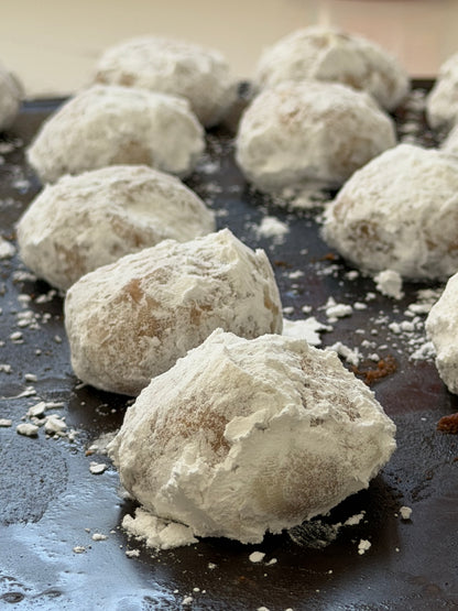 BESITOS DE NUEZ (WEDDING WHITE COOKES) 15 PCS-PACK